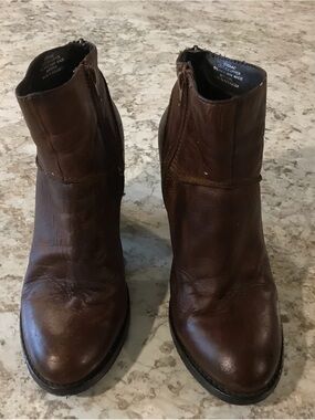 Steve Madden Radioo Women’s Brown Leather Ankle Boots - Classic Zip Side